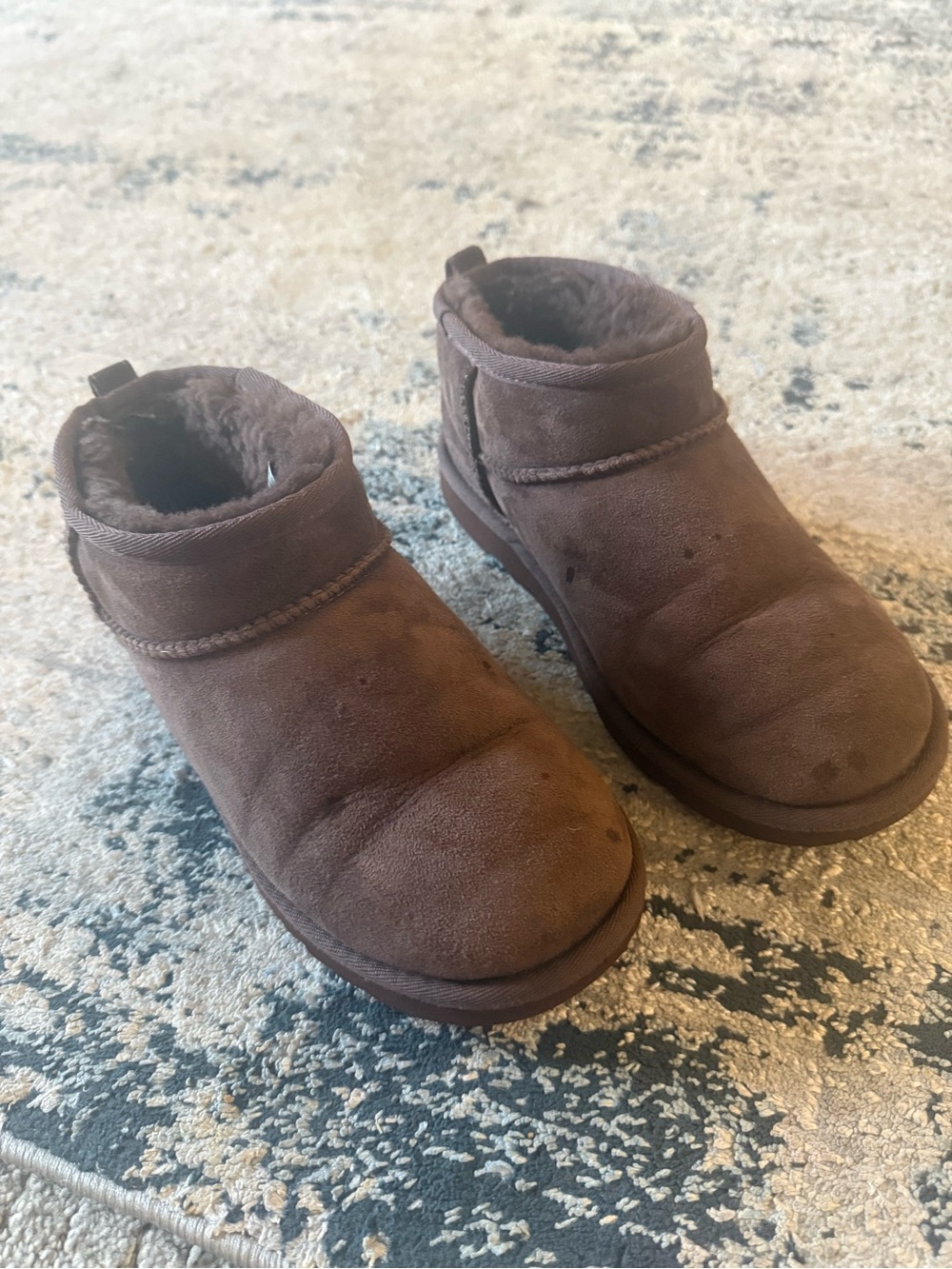 UGG Chocolate Suede Ankle Boots size 5y woman’s 6